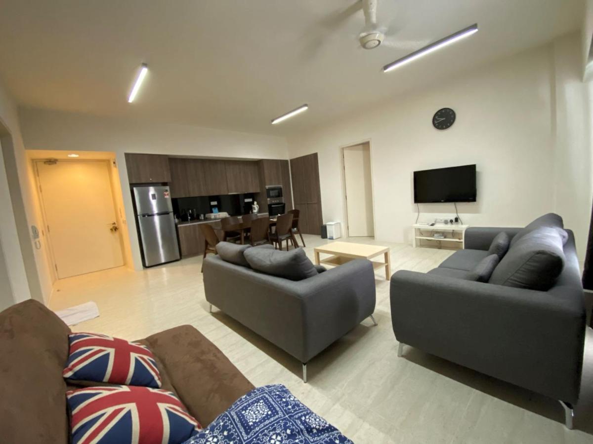 By The Sea - Ubts Smart Enterprise Apartment *