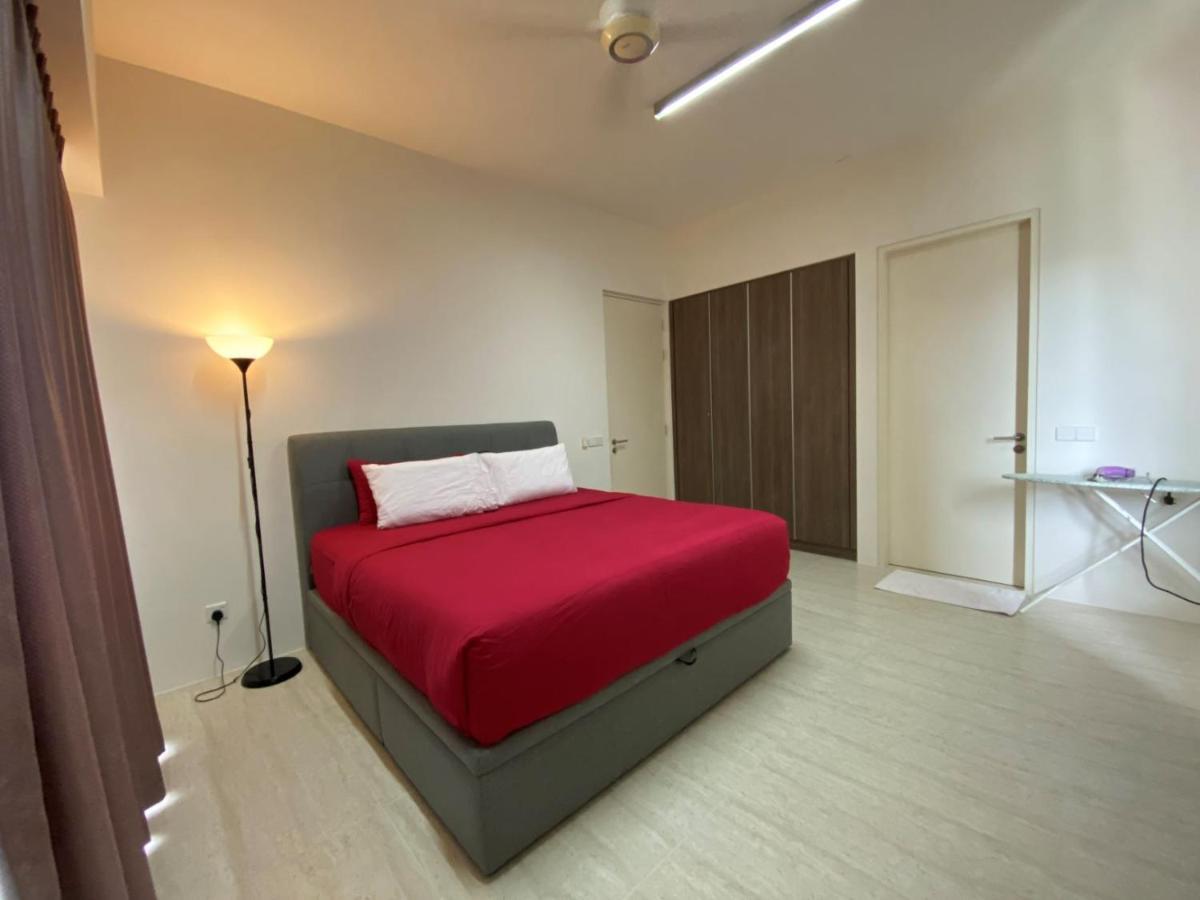 By The Sea - Ubts Smart Enterprise Apartment *